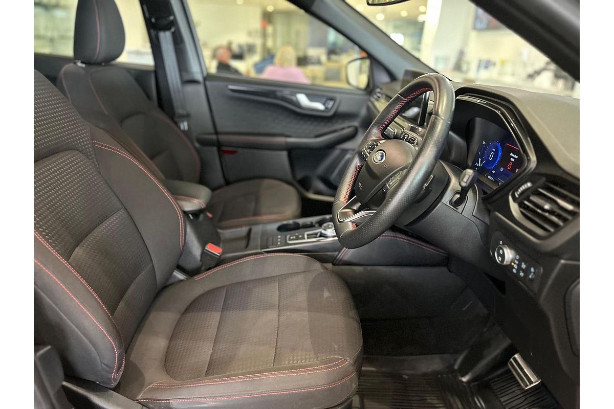 2021 Ford Escape ST-Line ZH