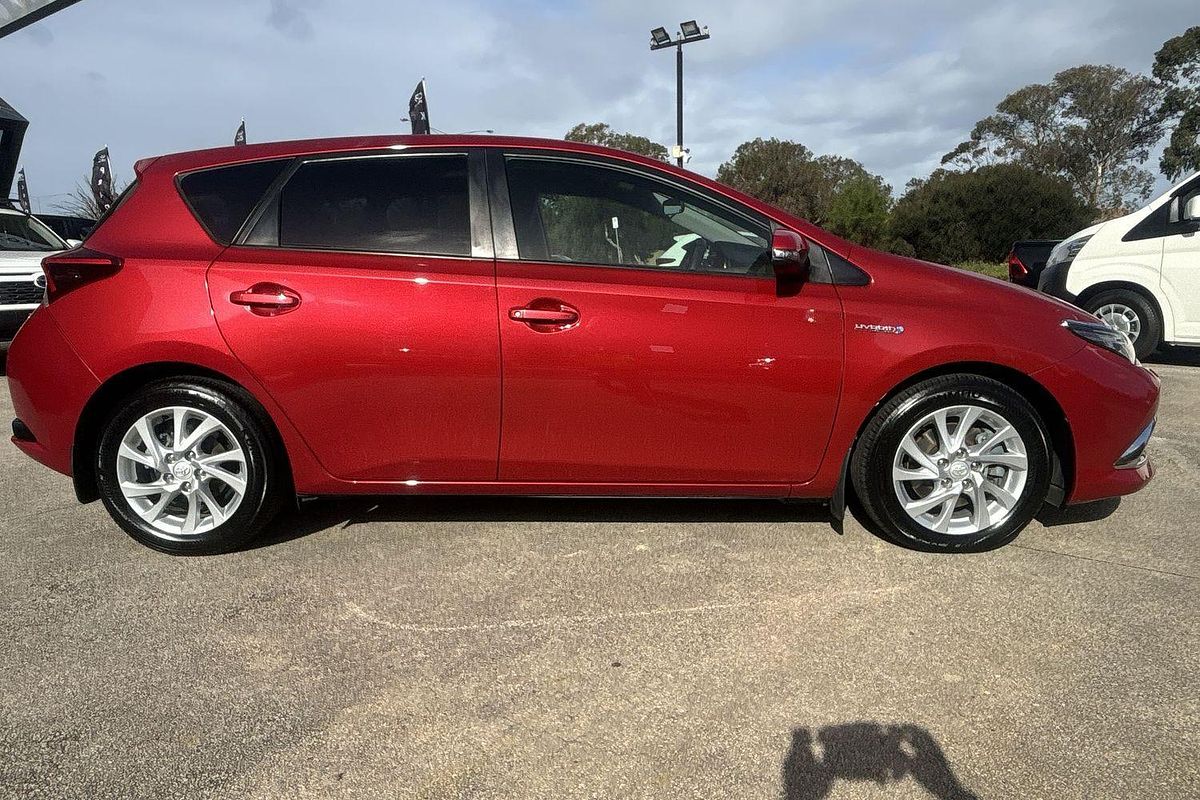 2017 Toyota Corolla Hybrid ZWE186R