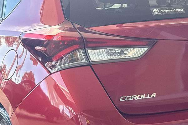 2017 Toyota Corolla Hybrid ZWE186R