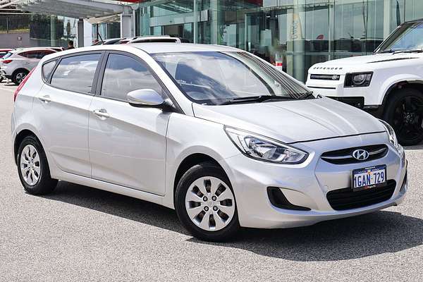 2016 Hyundai Accent Active RB4