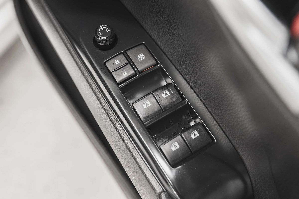2019 Toyota Camry Ascent AXVH71R