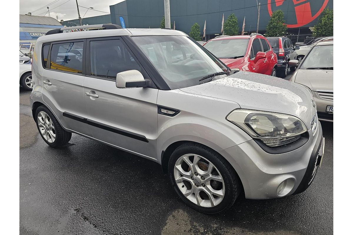 2012 Kia Soul + AM