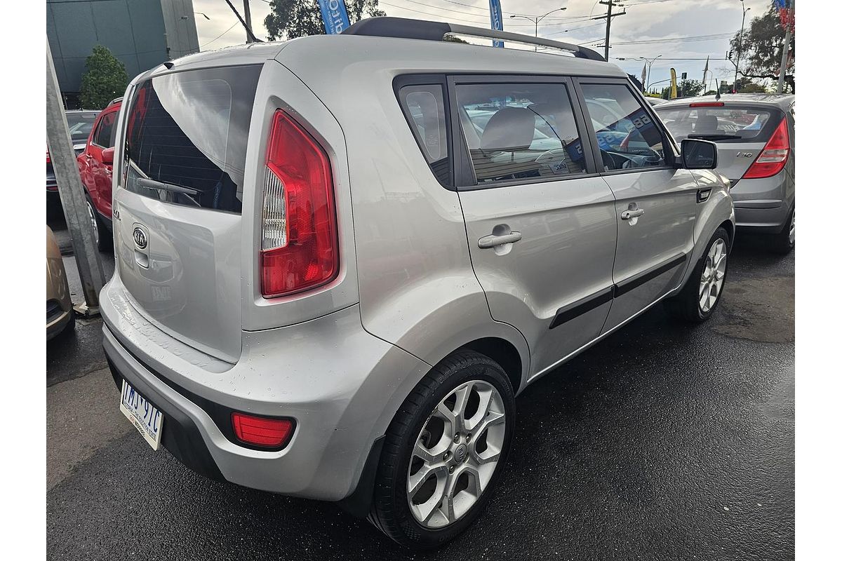 2012 Kia Soul + AM