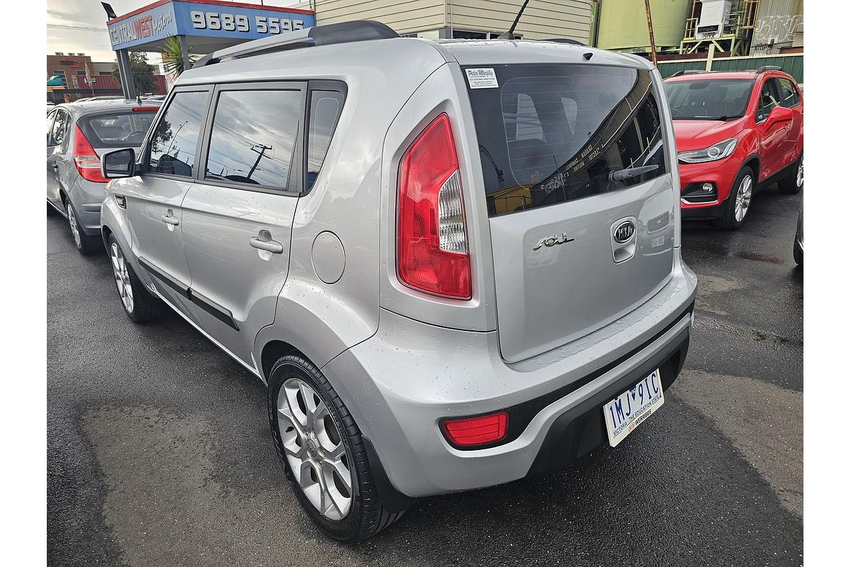 2012 Kia Soul + AM