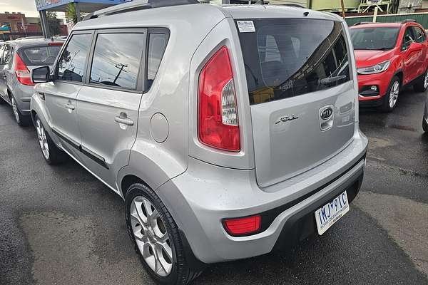 2012 Kia Soul + AM