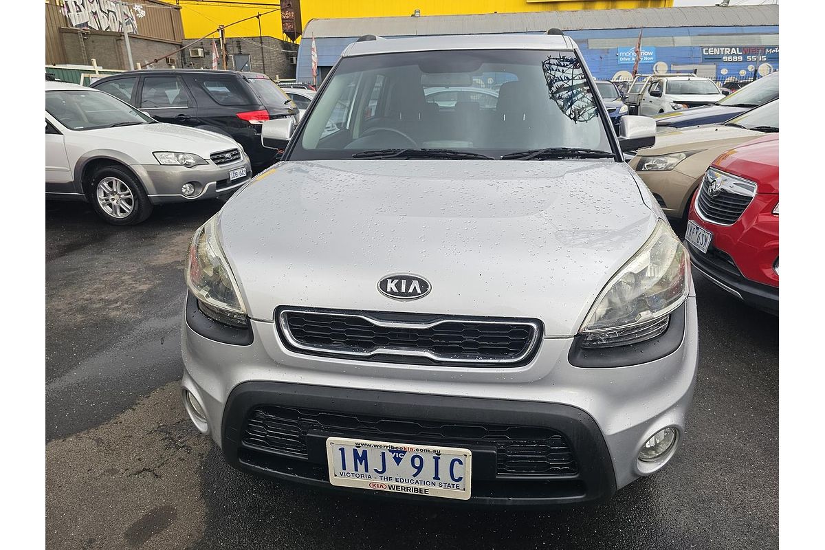 2012 Kia Soul + AM