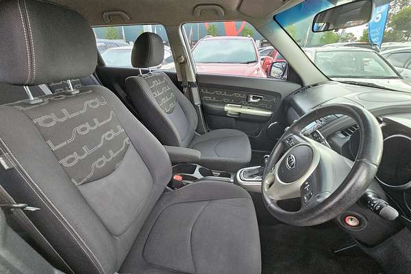 2012 Kia Soul + AM