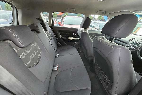 2012 Kia Soul + AM