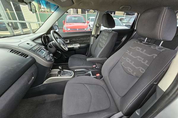 2012 Kia Soul + AM
