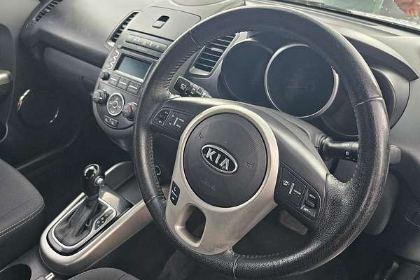 2012 Kia Soul + AM