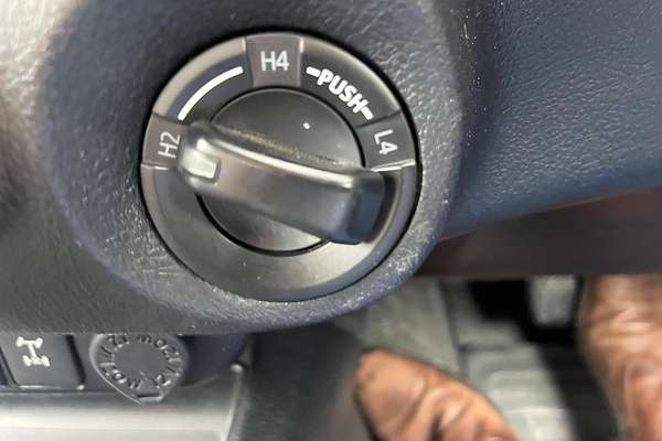 2017 Toyota Hilux SR GUN126R 4X4