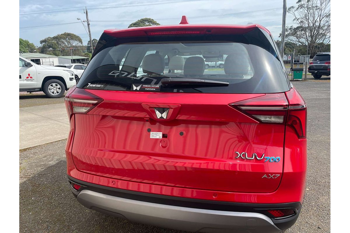 2023 Mahindra XUV700 AX7