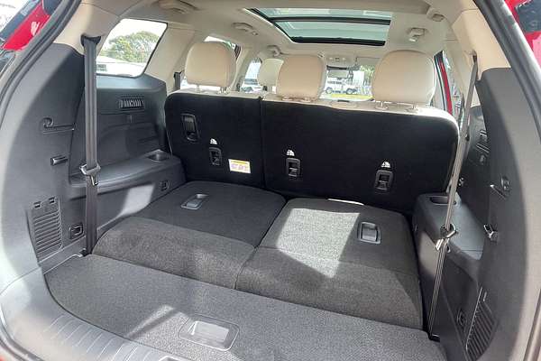 2023 Mahindra XUV700 AX7