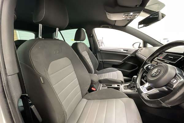 2014 Volkswagen Golf 103TSI Highline 7