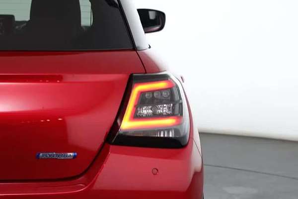 2024 Suzuki Swift Hybrid Plus UZ