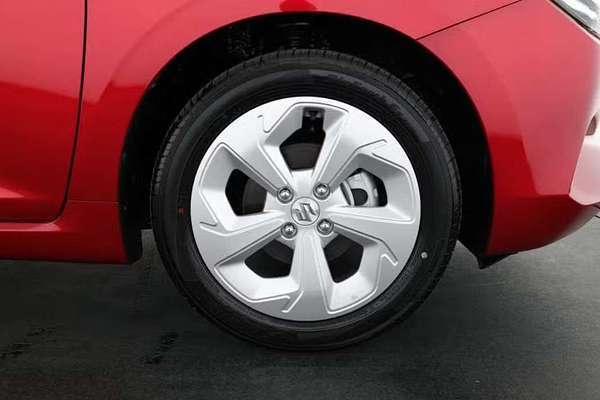 2024 Suzuki Swift Hybrid Plus UZ