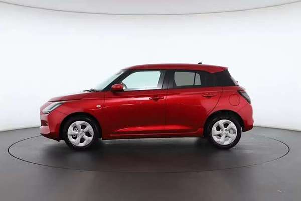 2024 Suzuki Swift Hybrid Plus UZ