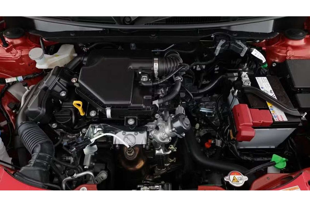 2024 Suzuki Swift Hybrid Plus UZ