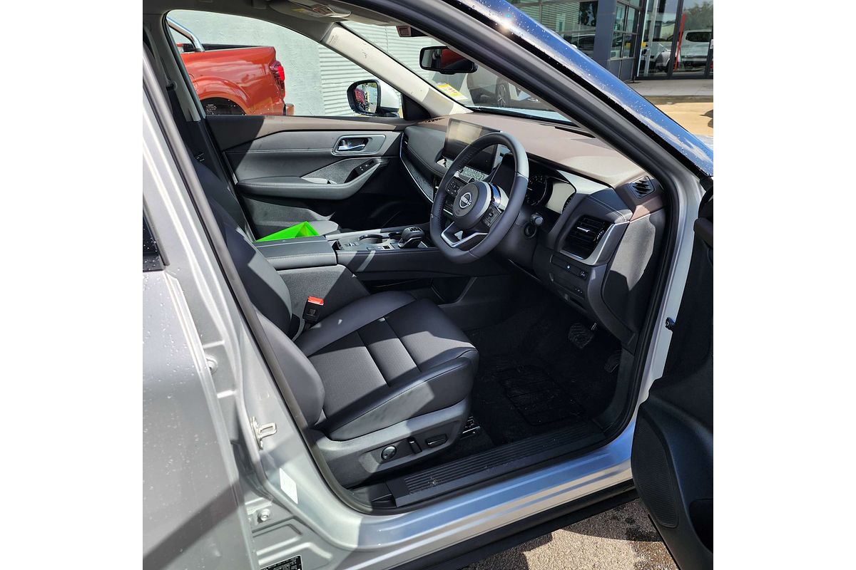 2024 Nissan X-TRAIL ST-L T33