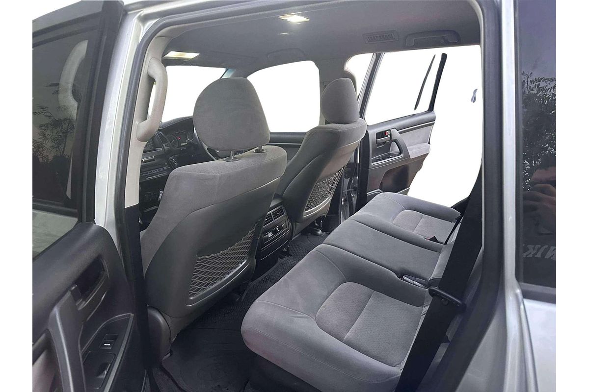2012 Toyota Landcruiser GXL VDJ200R