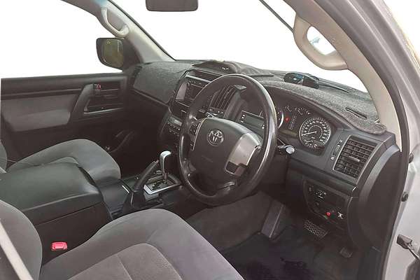 2012 Toyota Landcruiser GXL VDJ200R