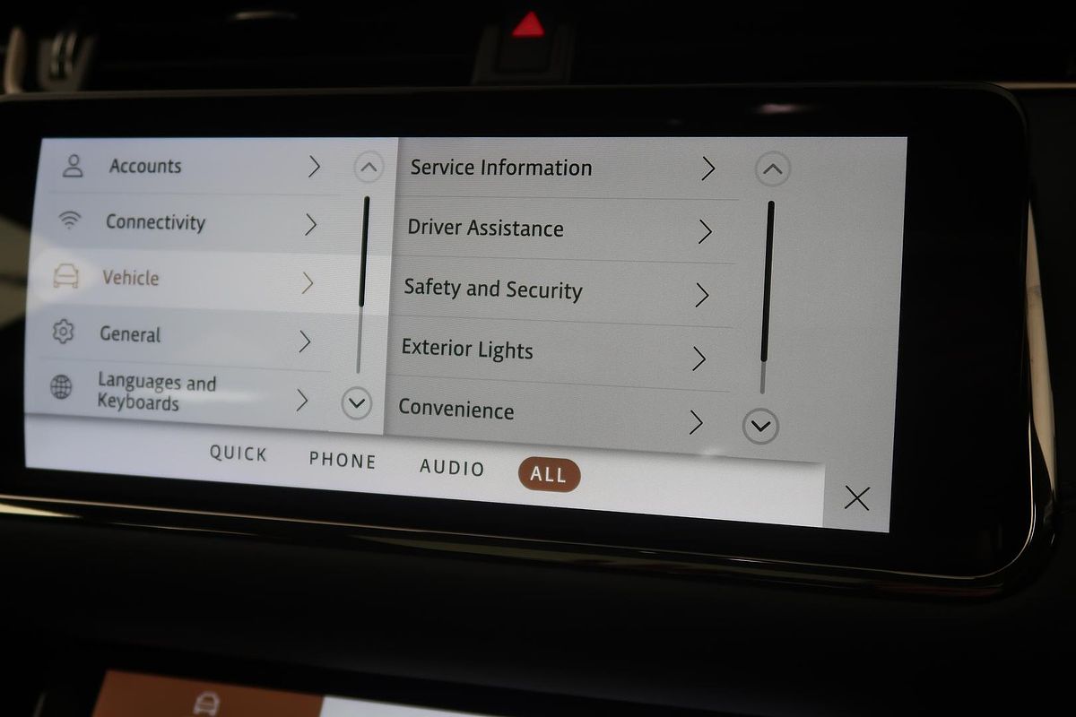 2021 Land Rover Range Rover Evoque P250 R-Dynamic SE L551