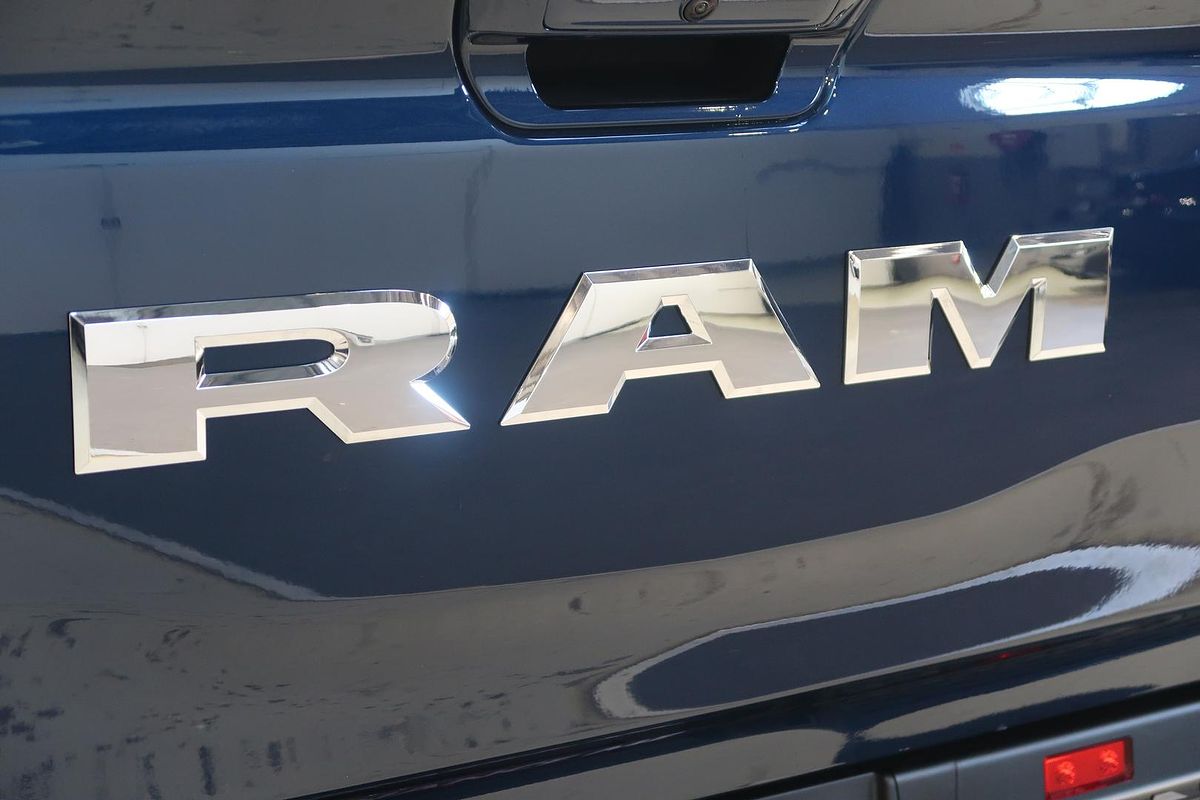 2024 RAM 1500 Laramie Sport RamBox DT 4X4 SWB