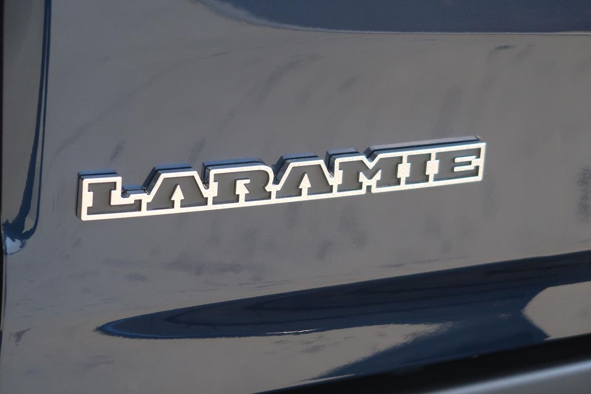 2024 RAM 1500 Laramie Sport RamBox DT 4X4