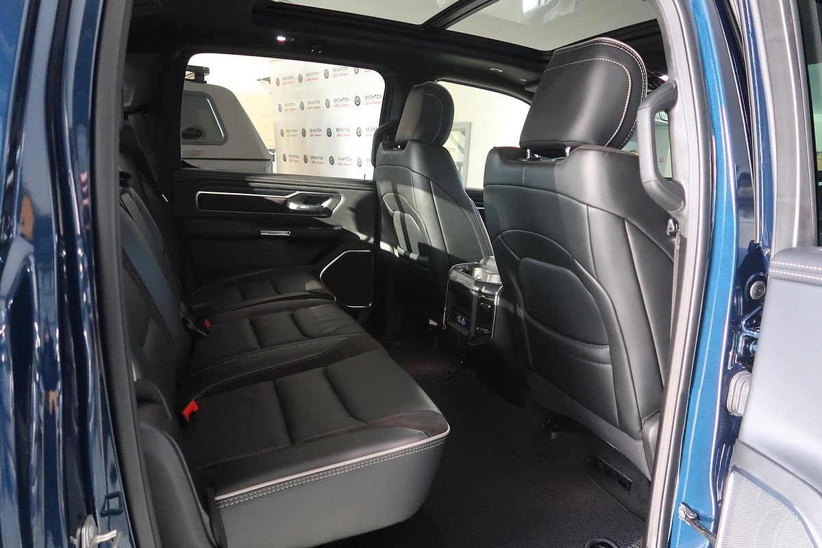 2024 RAM 1500 Laramie Sport RamBox DT 4X4 SWB