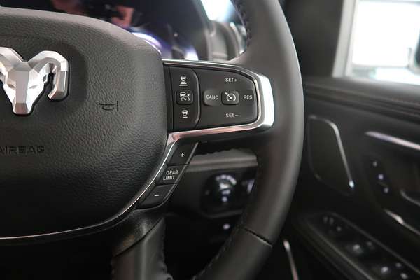 2024 RAM 1500 Laramie Sport RamBox DT 4X4 SWB