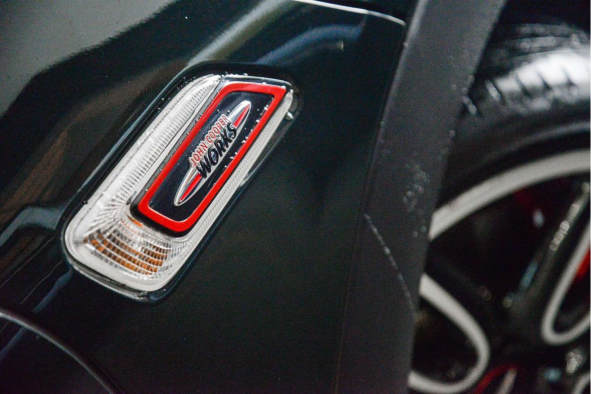 2016 MINI Clubman John Cooper Works F54