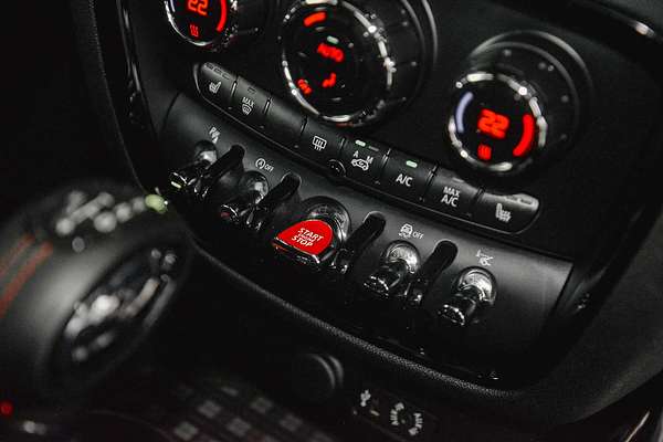 2016 MINI Clubman John Cooper Works F54