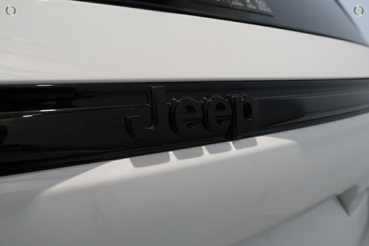 2023 Jeep Grand Cherokee Night Eagle WL