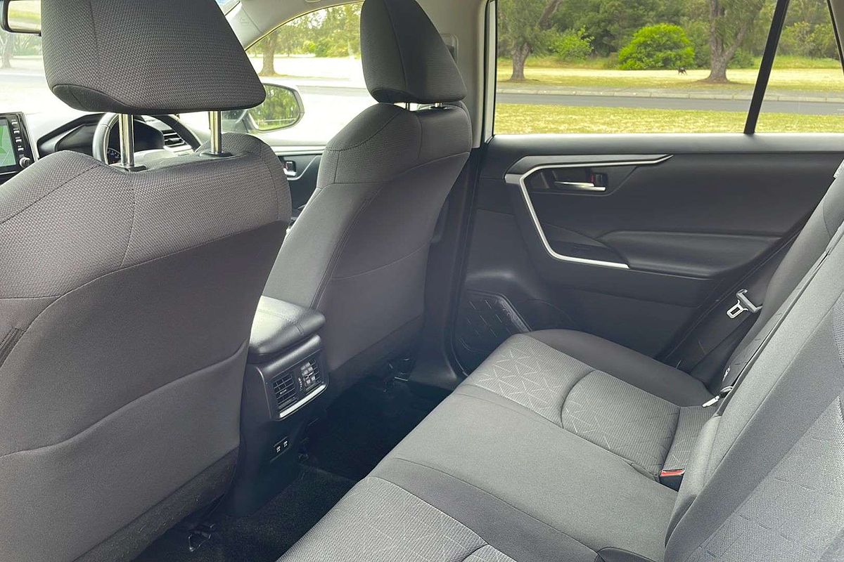 2021 Toyota RAV4 GXL AXAH54R