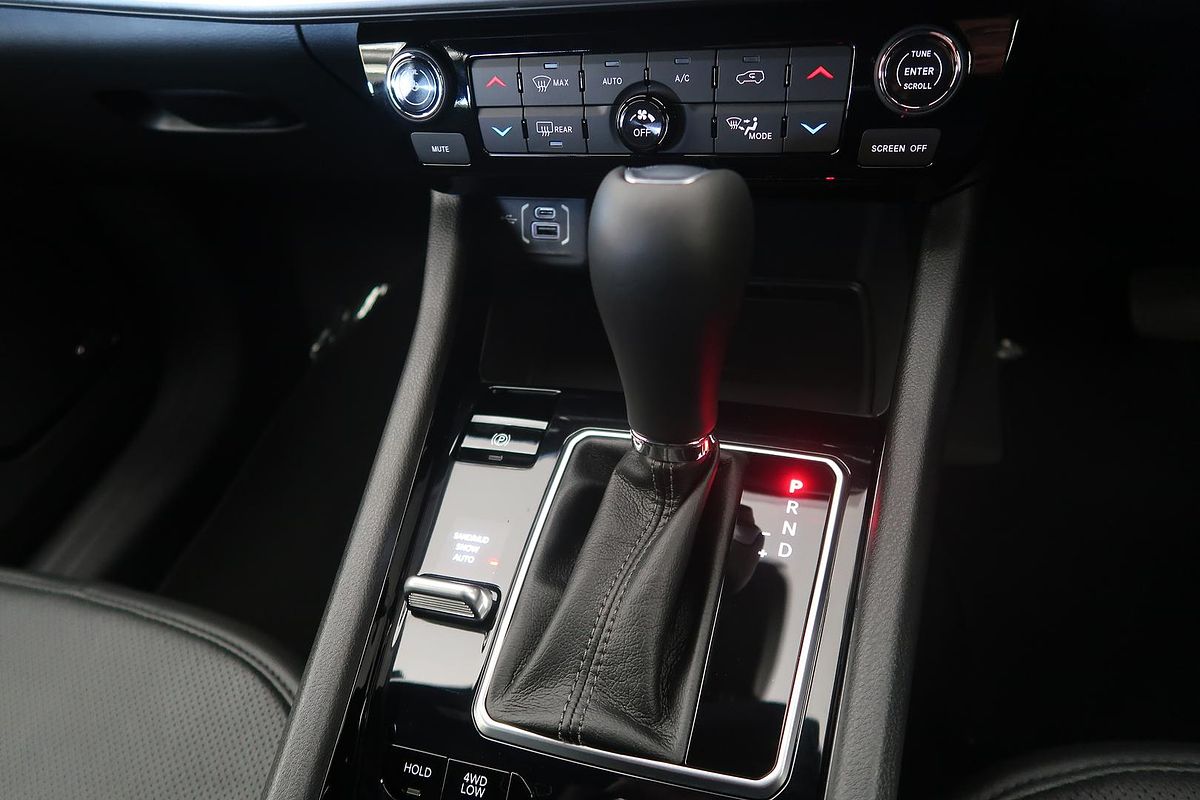 2023 Jeep Compass S-Limited M6