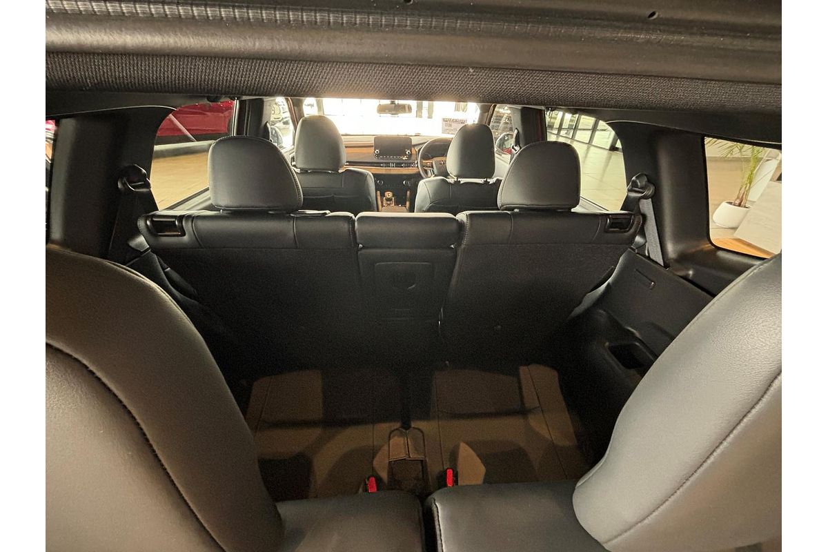 2024 Mitsubishi Outlander Black Edition ZM