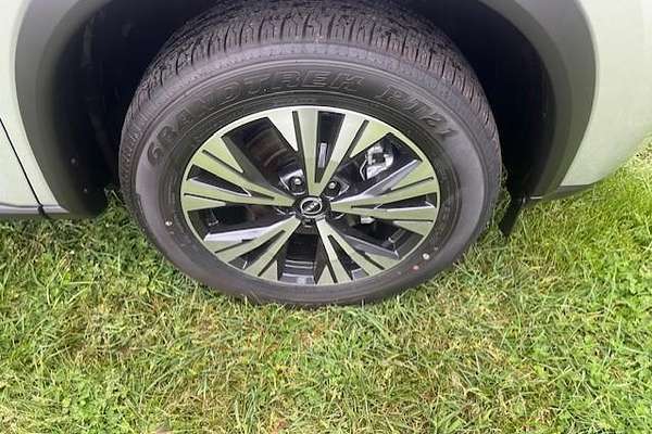 2024 Nissan X-TRAIL ST-L T33