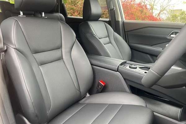 2024 Nissan X-TRAIL ST-L T33