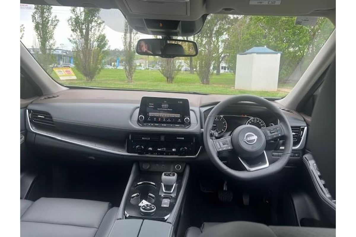 2024 Nissan X-TRAIL ST-L T33