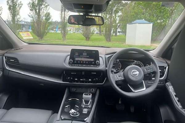 2024 Nissan X-TRAIL ST-L T33