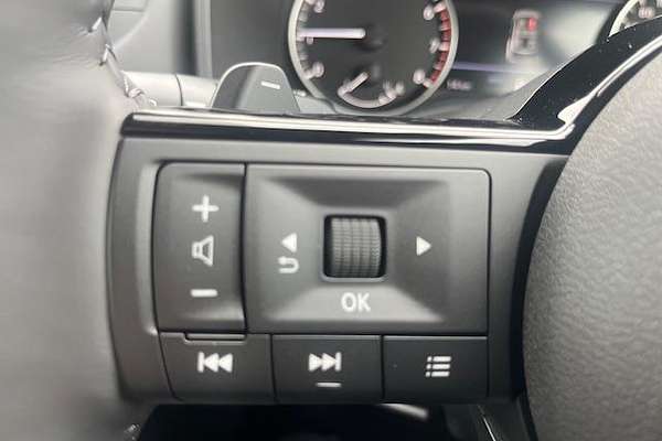 2024 Nissan X-TRAIL ST-L T33