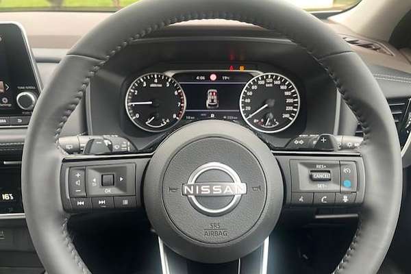 2024 Nissan X-TRAIL ST-L T33