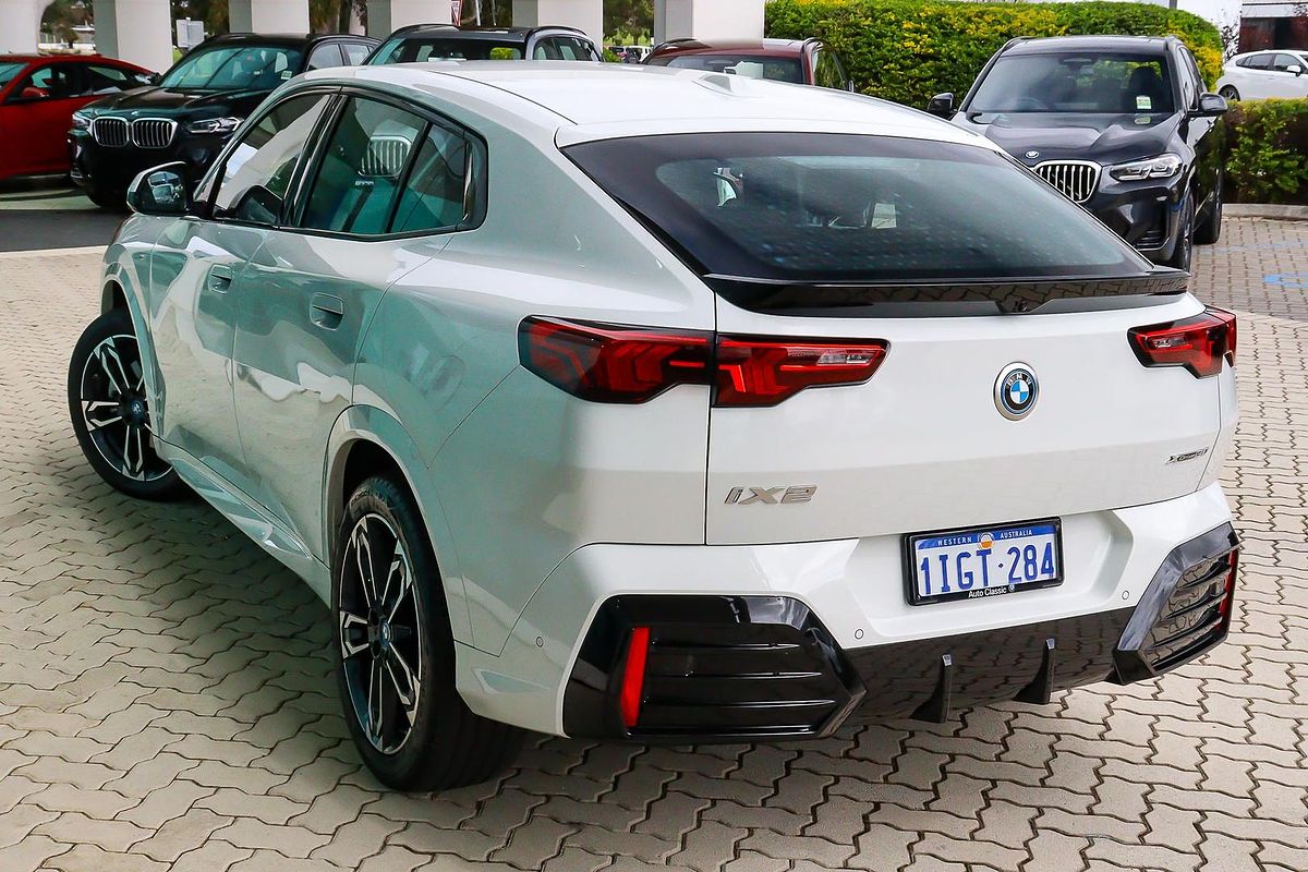 2024 BMW iX2 xDrive30 M Sport U10