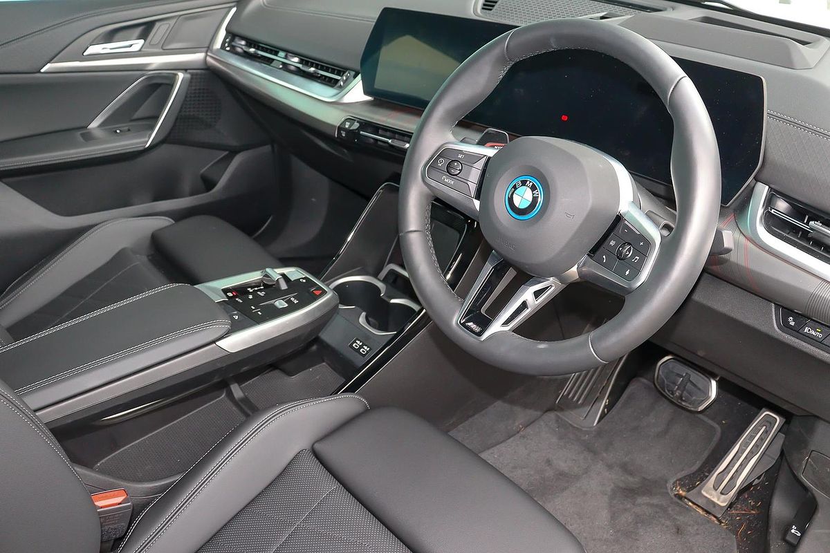 2024 BMW iX2 xDrive30 M Sport U10