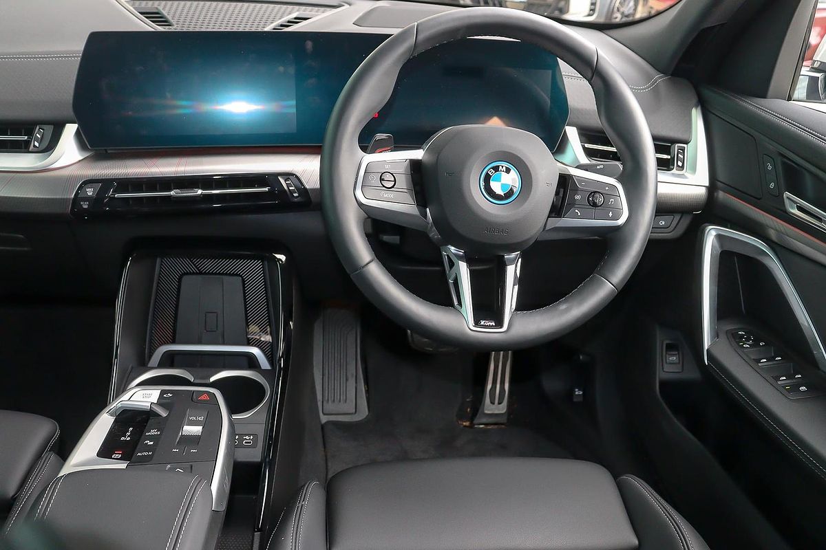 2024 BMW iX2 xDrive30 M Sport U10