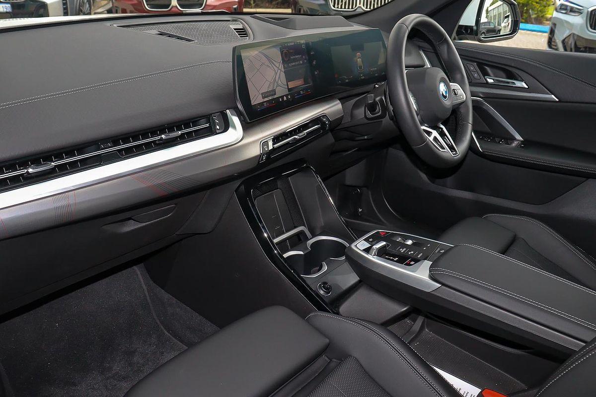 2024 BMW iX2 xDrive30 M Sport U10