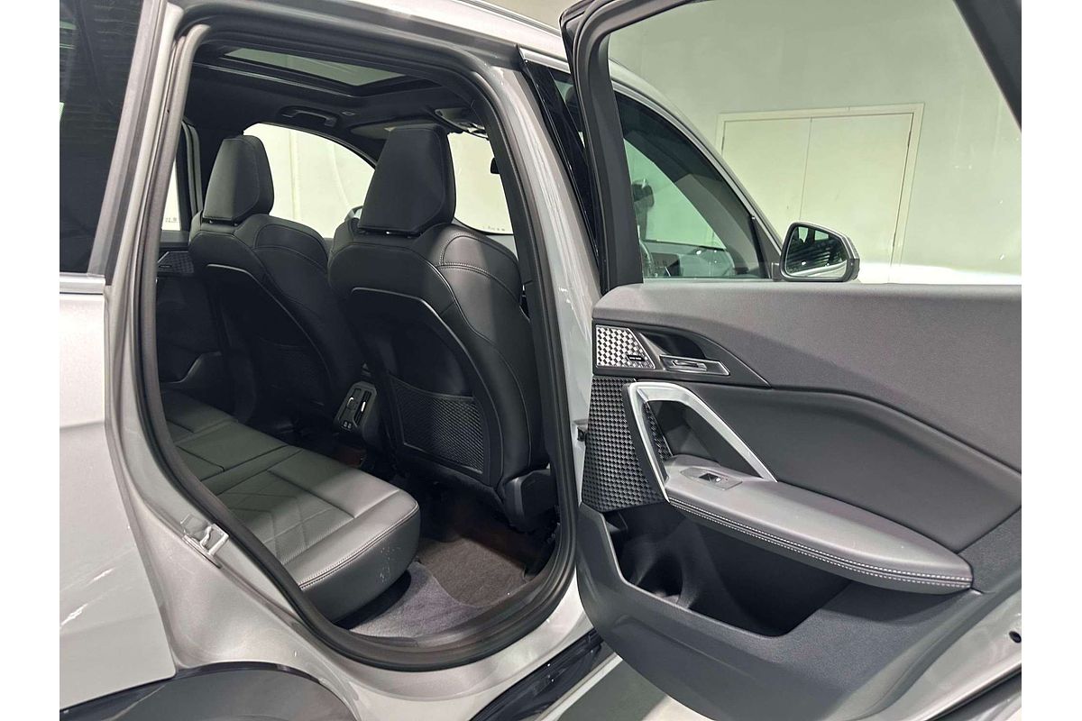 2024 BMW X1 sDrive18i U11
