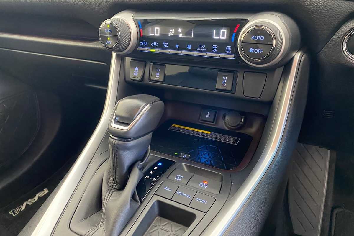 2019 Toyota RAV4 Cruiser MXAA52R