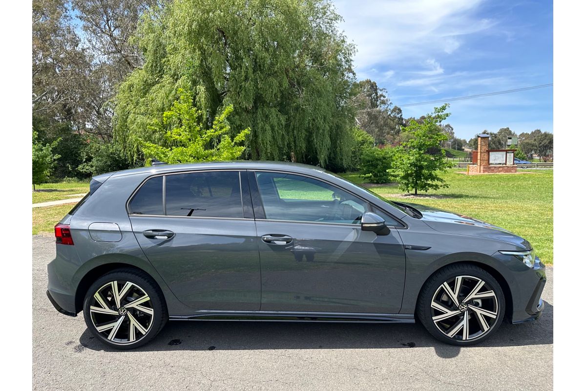 2024 Volkswagen Golf 110TSI R-Line 8