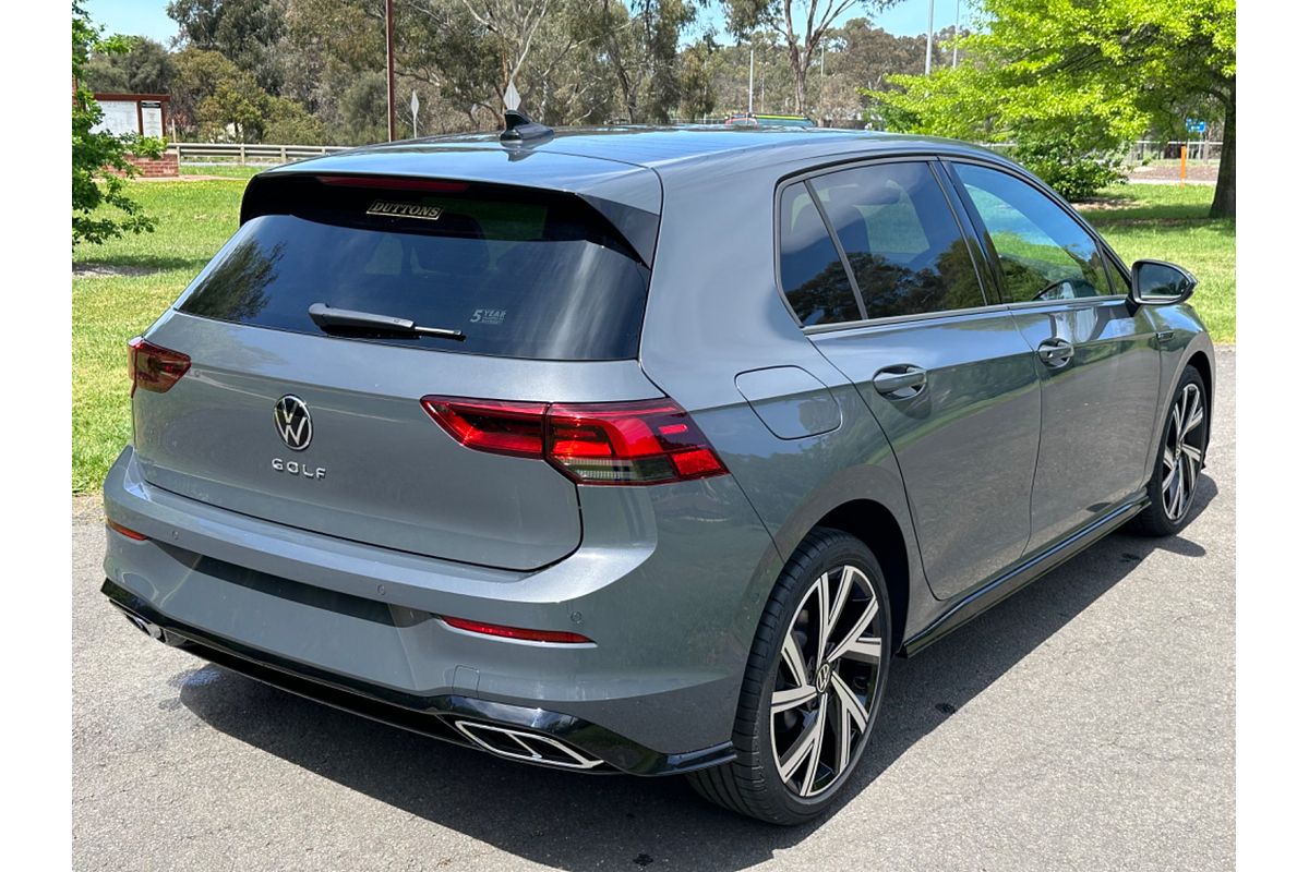 2024 Volkswagen Golf 110TSI R-Line 8